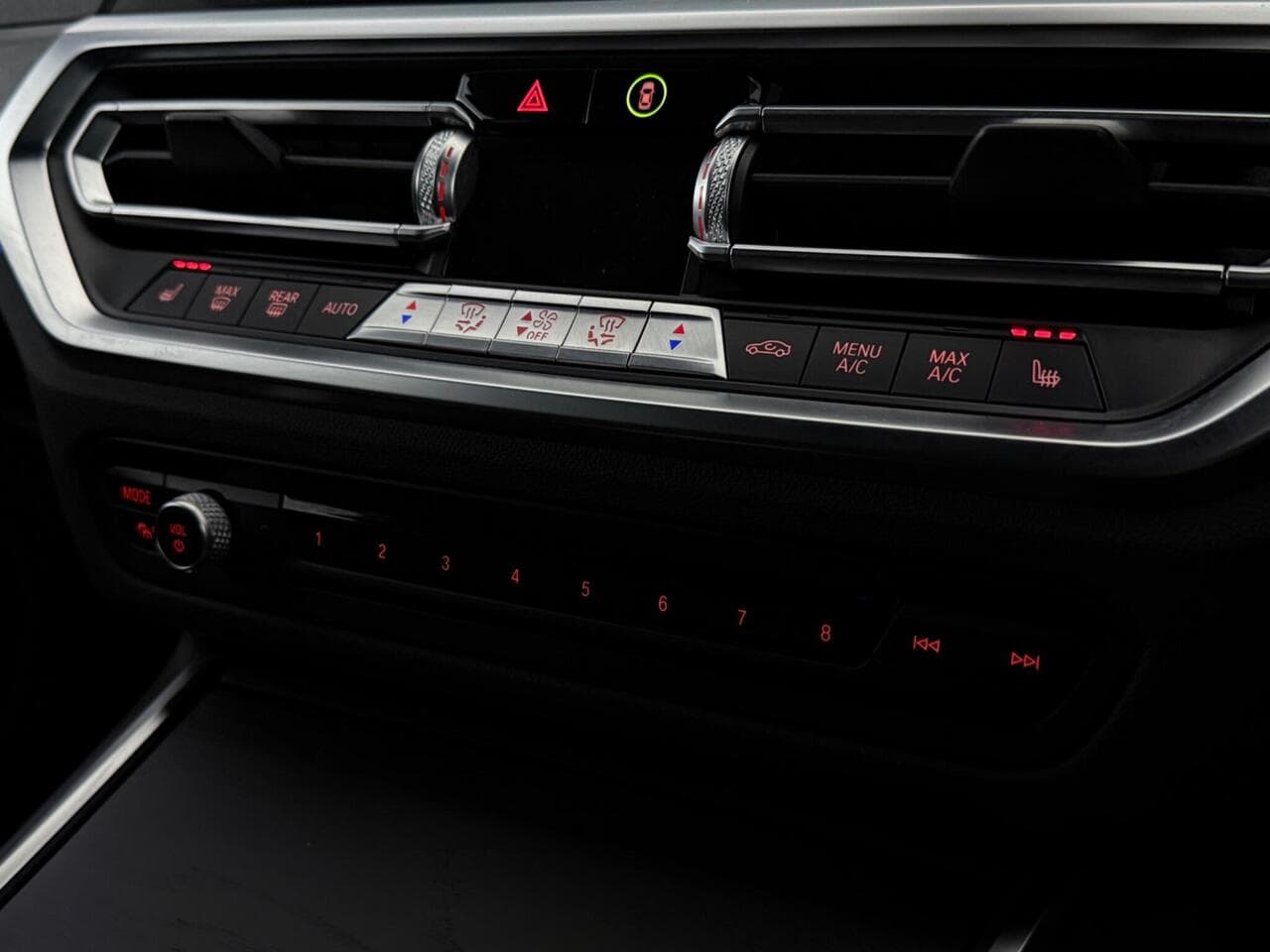 BMW 3 Series thumbnail Infotainment System
