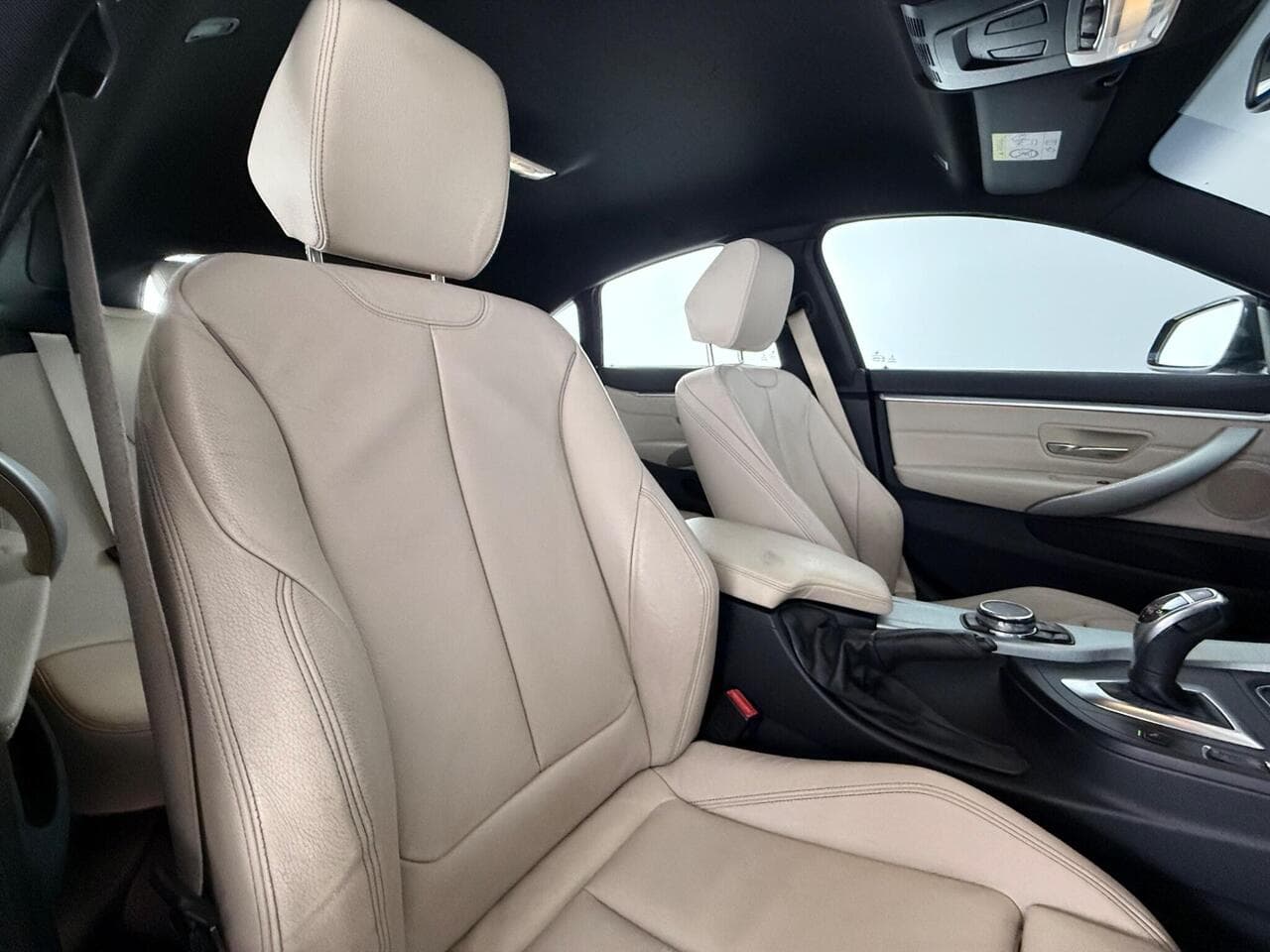 BMW 4 Series Gran Coupe thumbnail Seat Driver