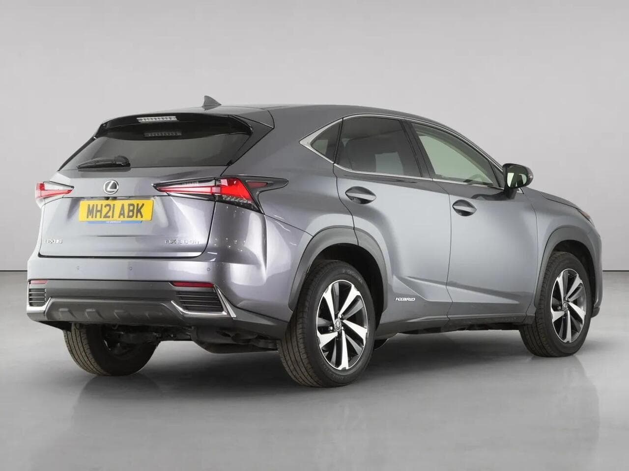 Lexus NX thumbnail Rear Right