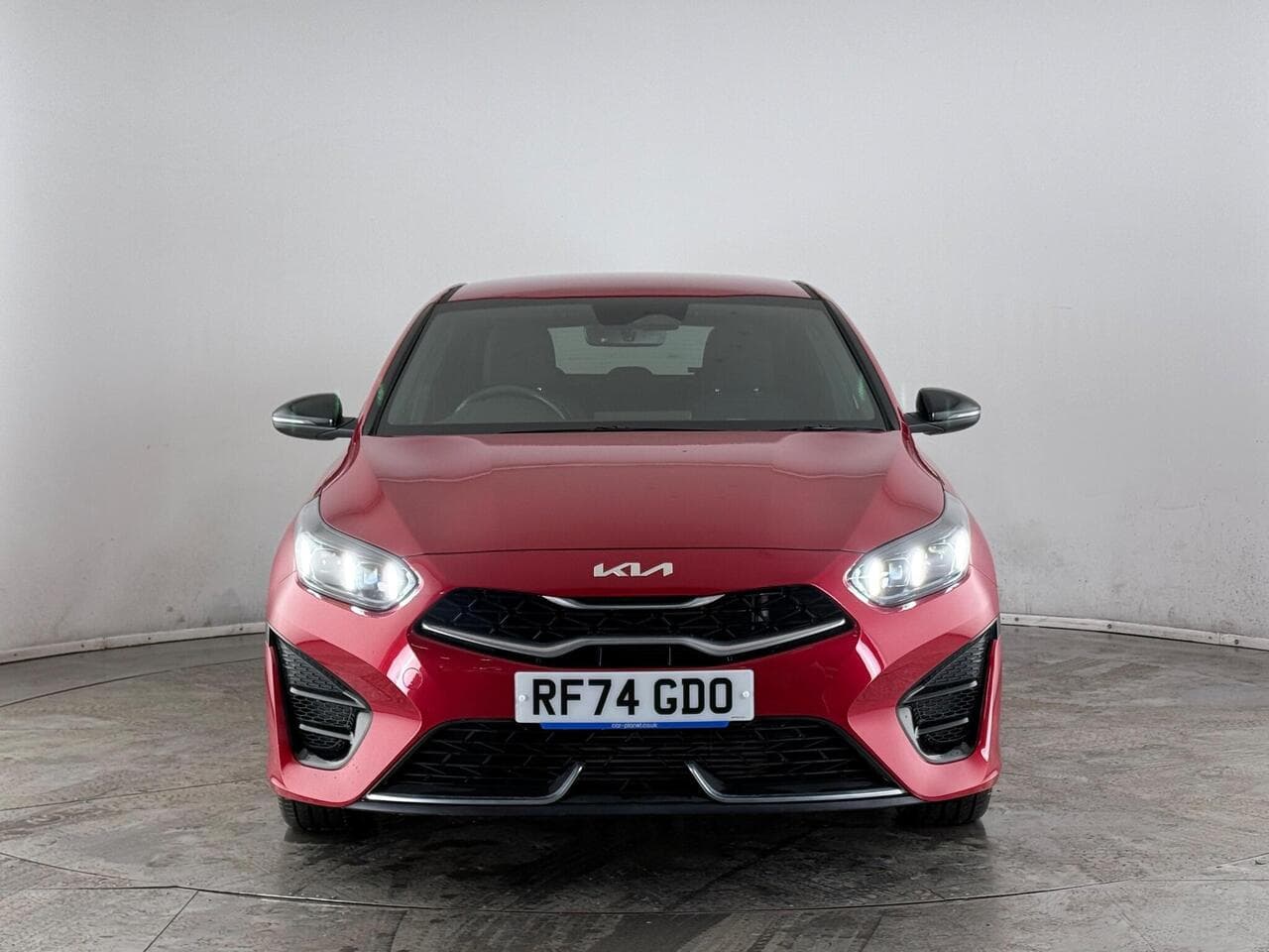Kia Ceed thumbnail Front