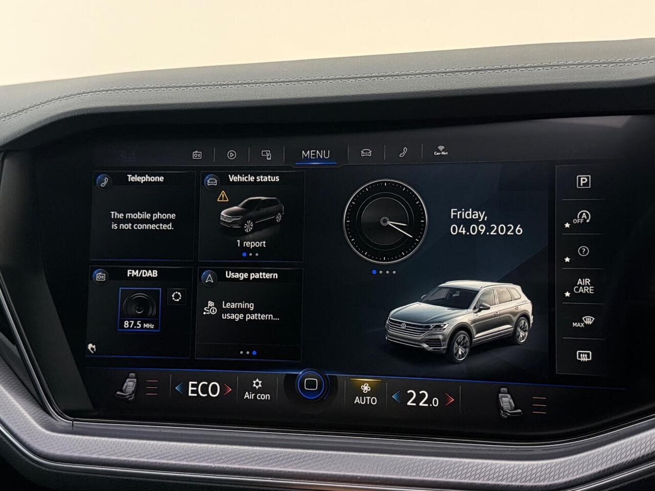 Volkswagen Touareg thumbnail Infotainment System