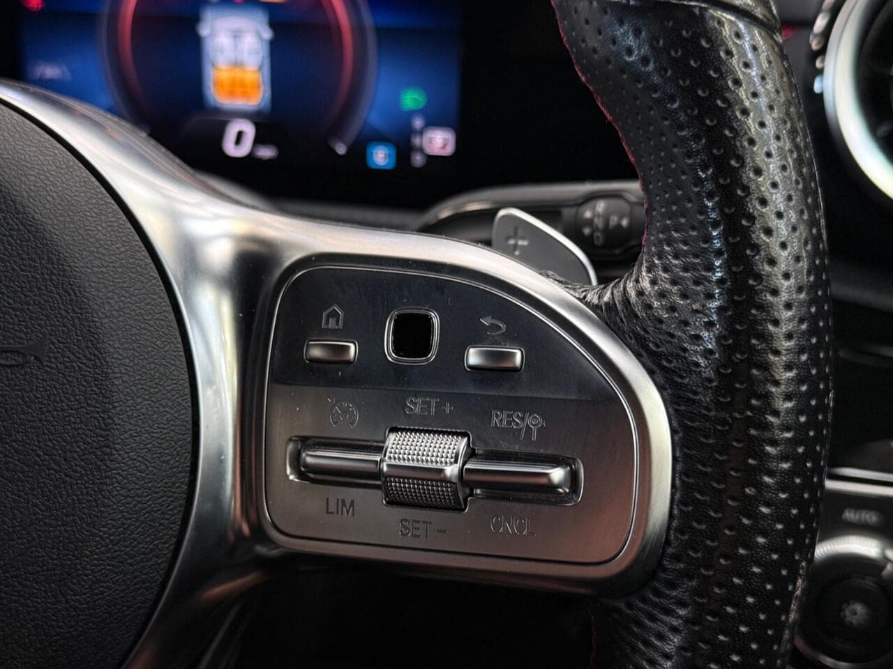 Mercedes-Benz A Class thumbnail Misc Controls