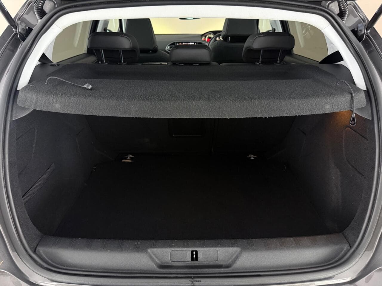 Peugeot 308 thumbnail Boot