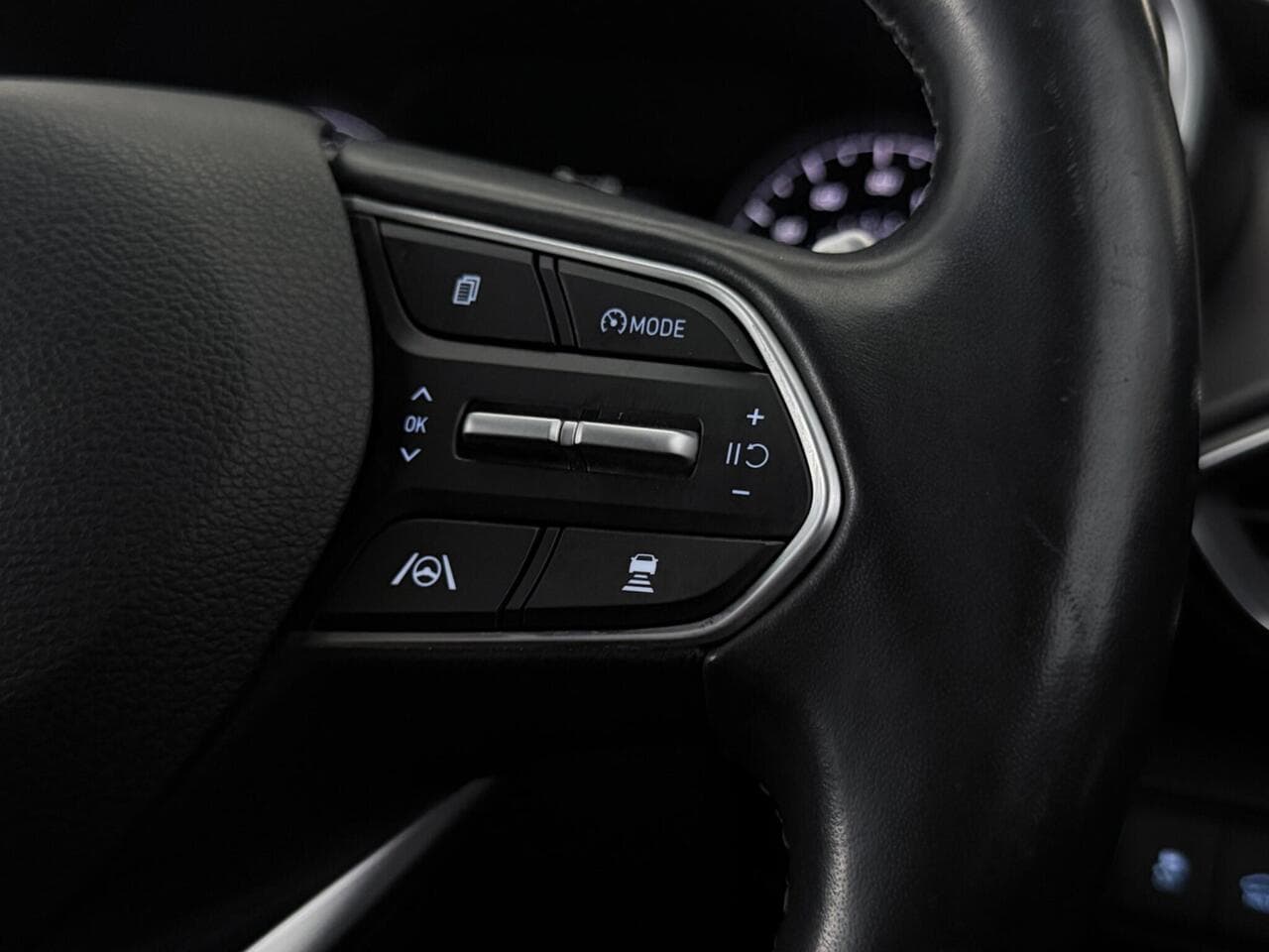 Hyundai Santa Fe thumbnail Misc Controls