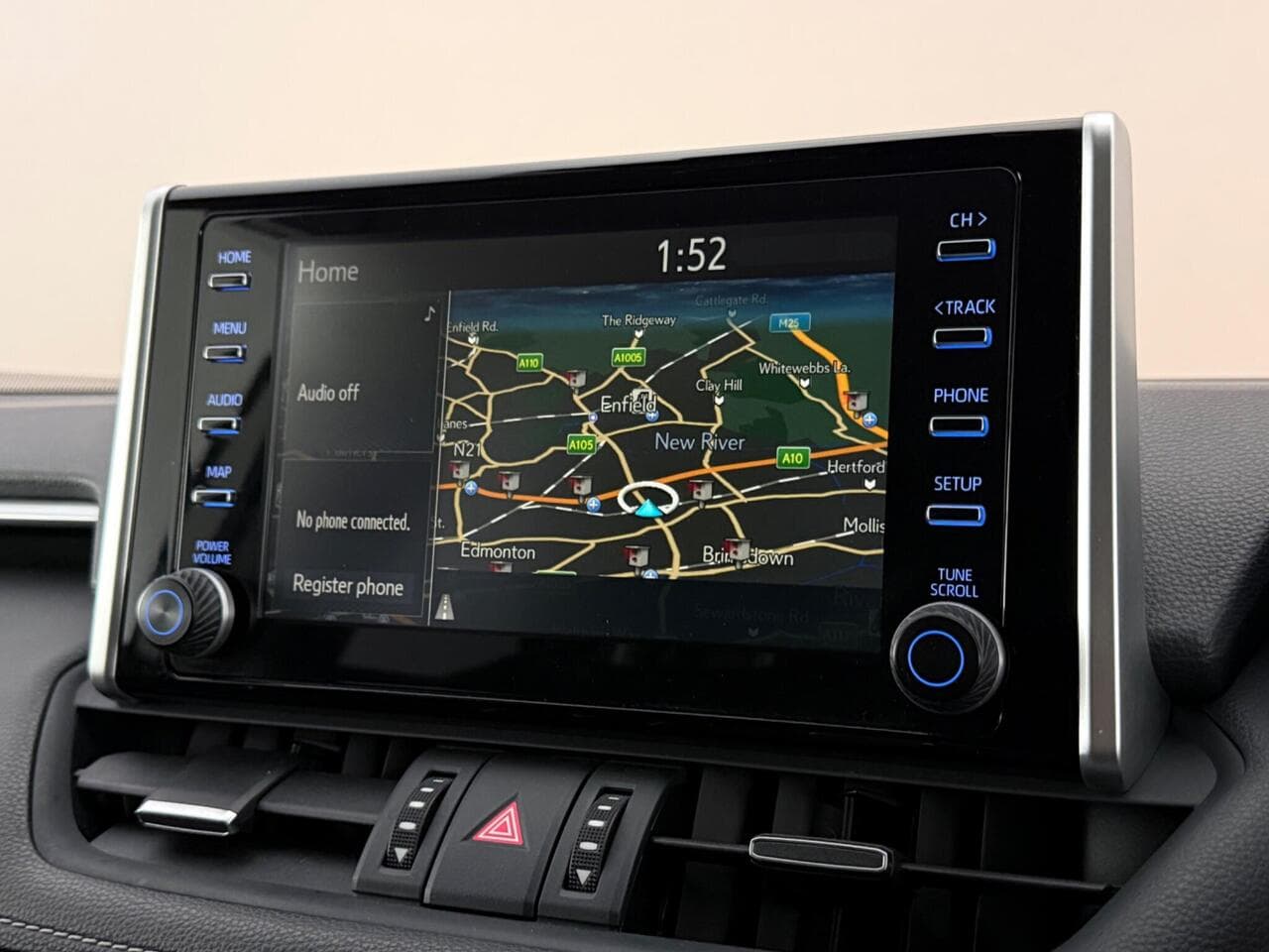 Toyota RAV4 thumbnail Infotainment System