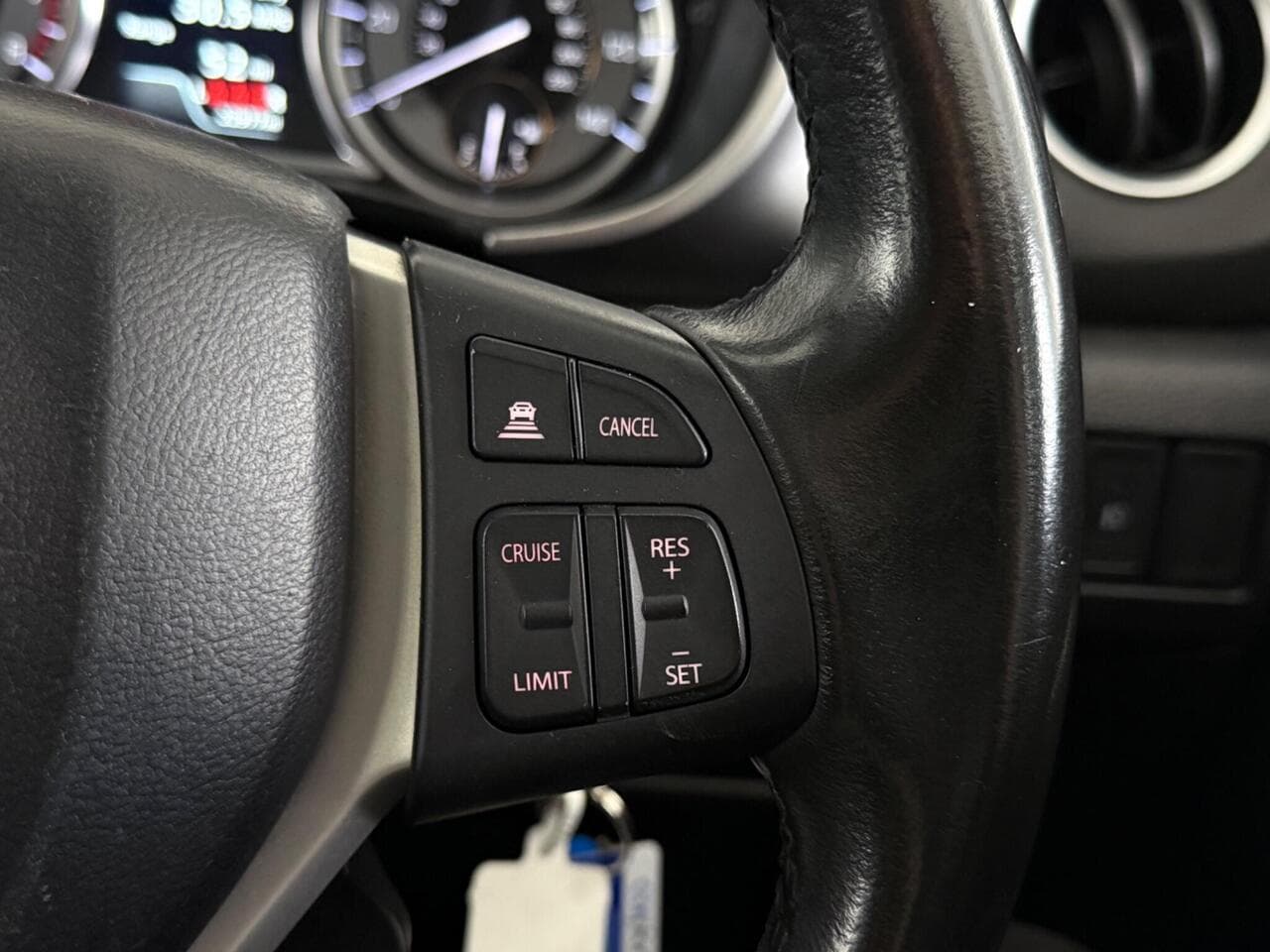 Suzuki Vitara thumbnail Misc Controls
