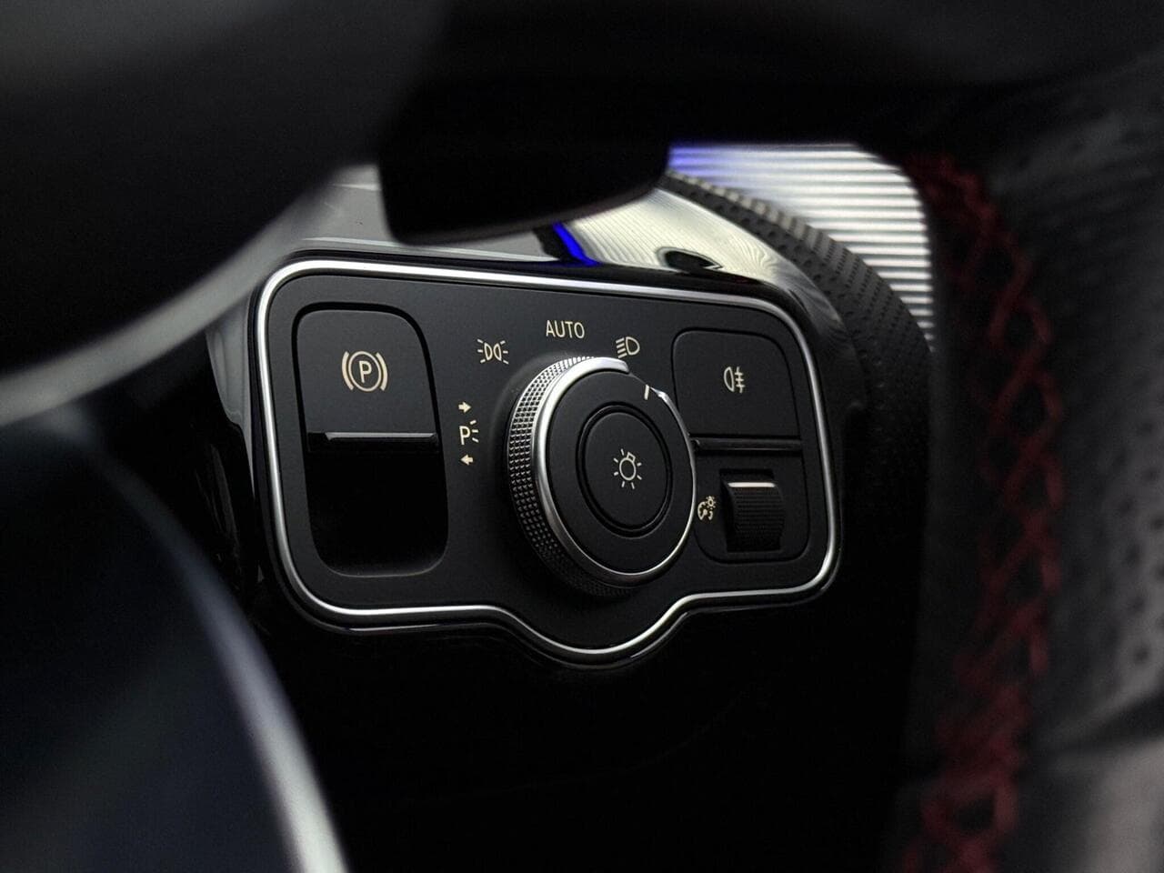 Mercedes-Benz A Class thumbnail Misc Controls