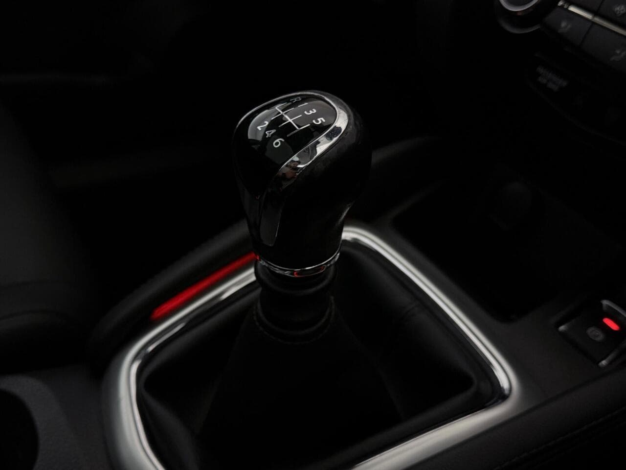 Nissan Qashqai thumbnail Interior Front