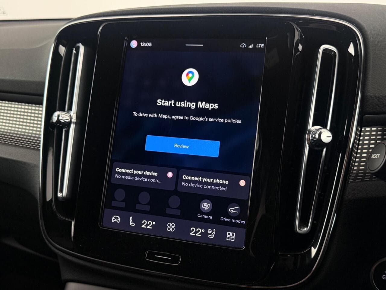 Volvo XC40 thumbnail Infotainment System