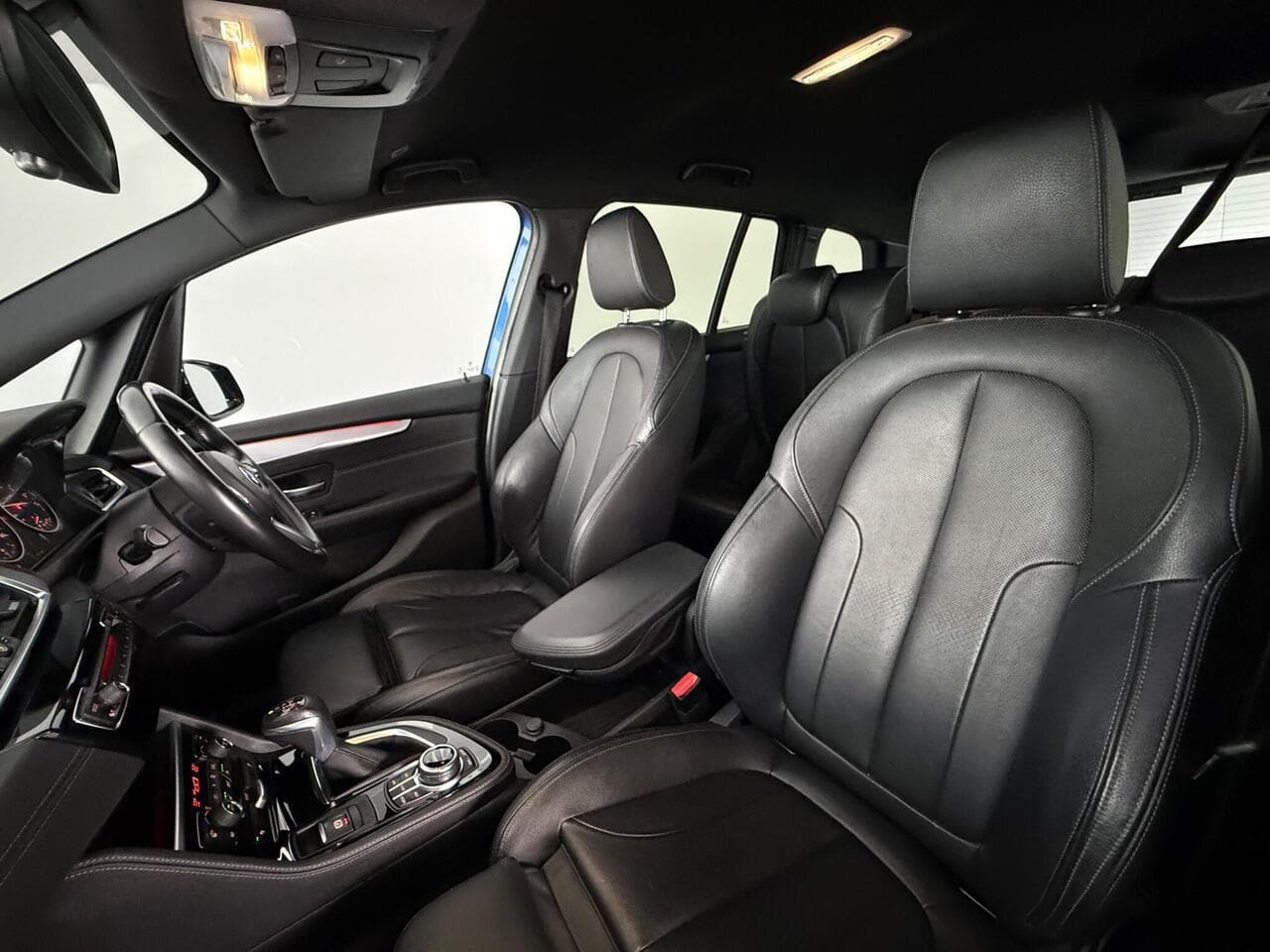 BMW 2 Series Gran Tourer thumbnail Seat Front Passenger