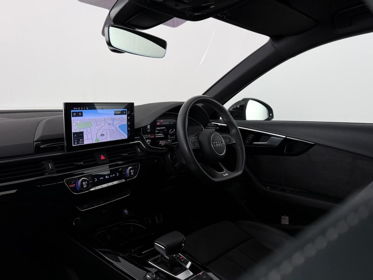 Audi A4 thumbnail Interior Front
