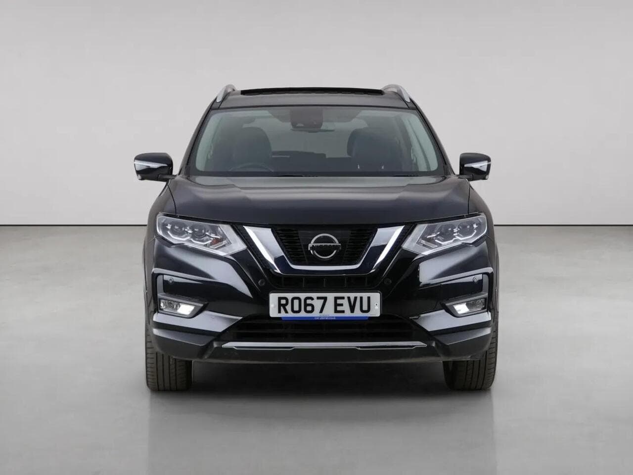 Nissan X-Trail thumbnail Front