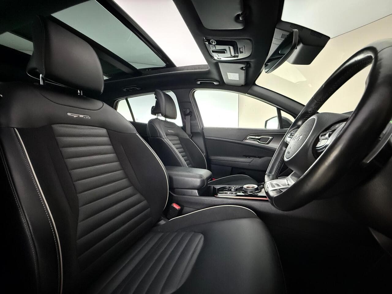 Kia Sportage thumbnail Seat Driver