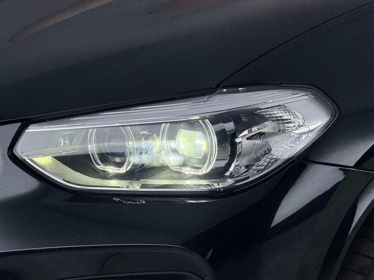BMW X3 thumbnail Lights Front