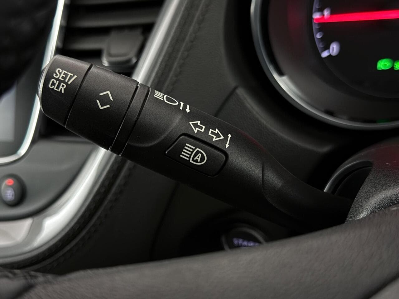 Vauxhall Grandland X thumbnail Misc Controls