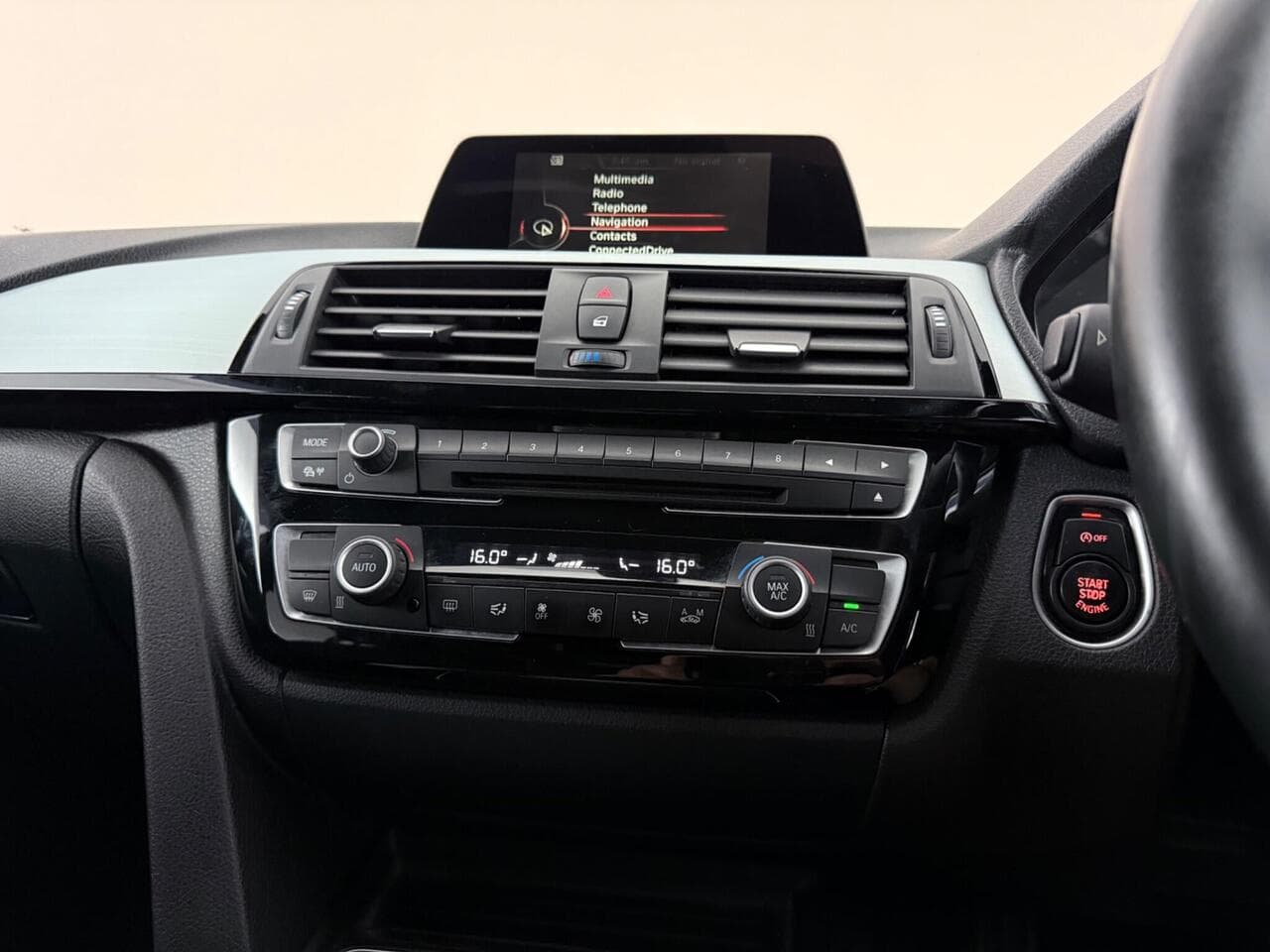 BMW 3 Series thumbnail Infotainment System