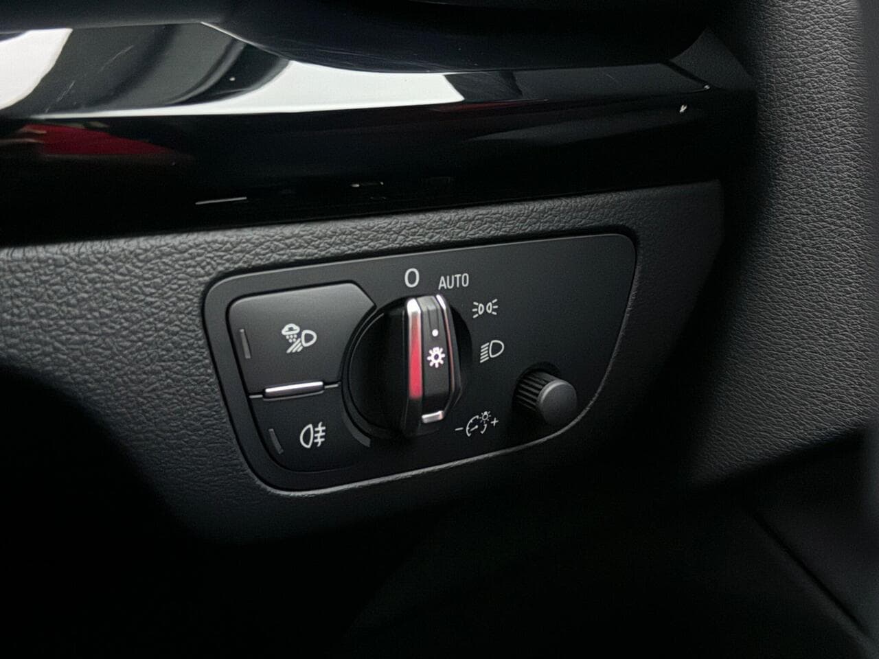 Audi Q5 thumbnail Misc Controls