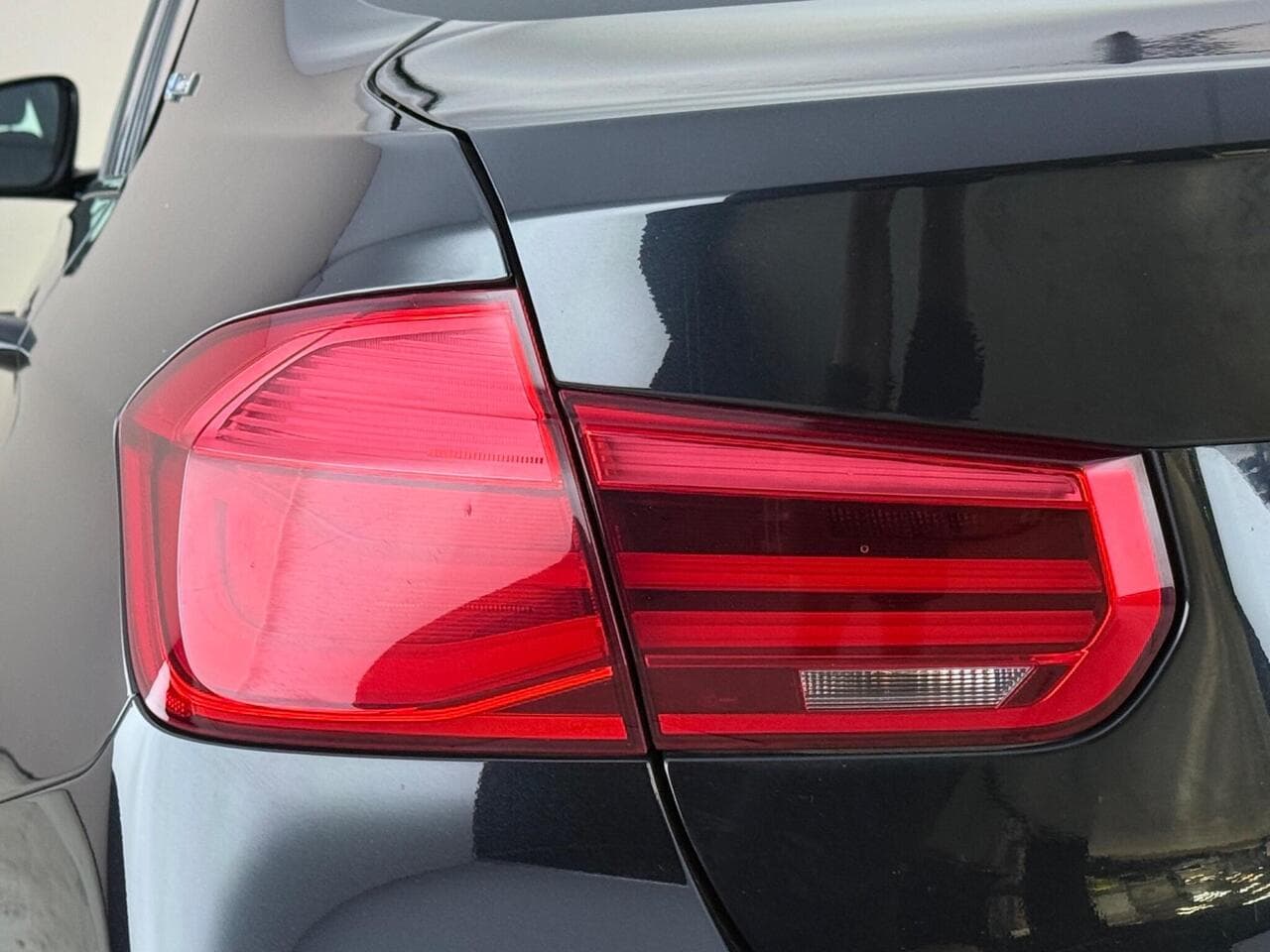 BMW 3 Series thumbnail Lights Rear