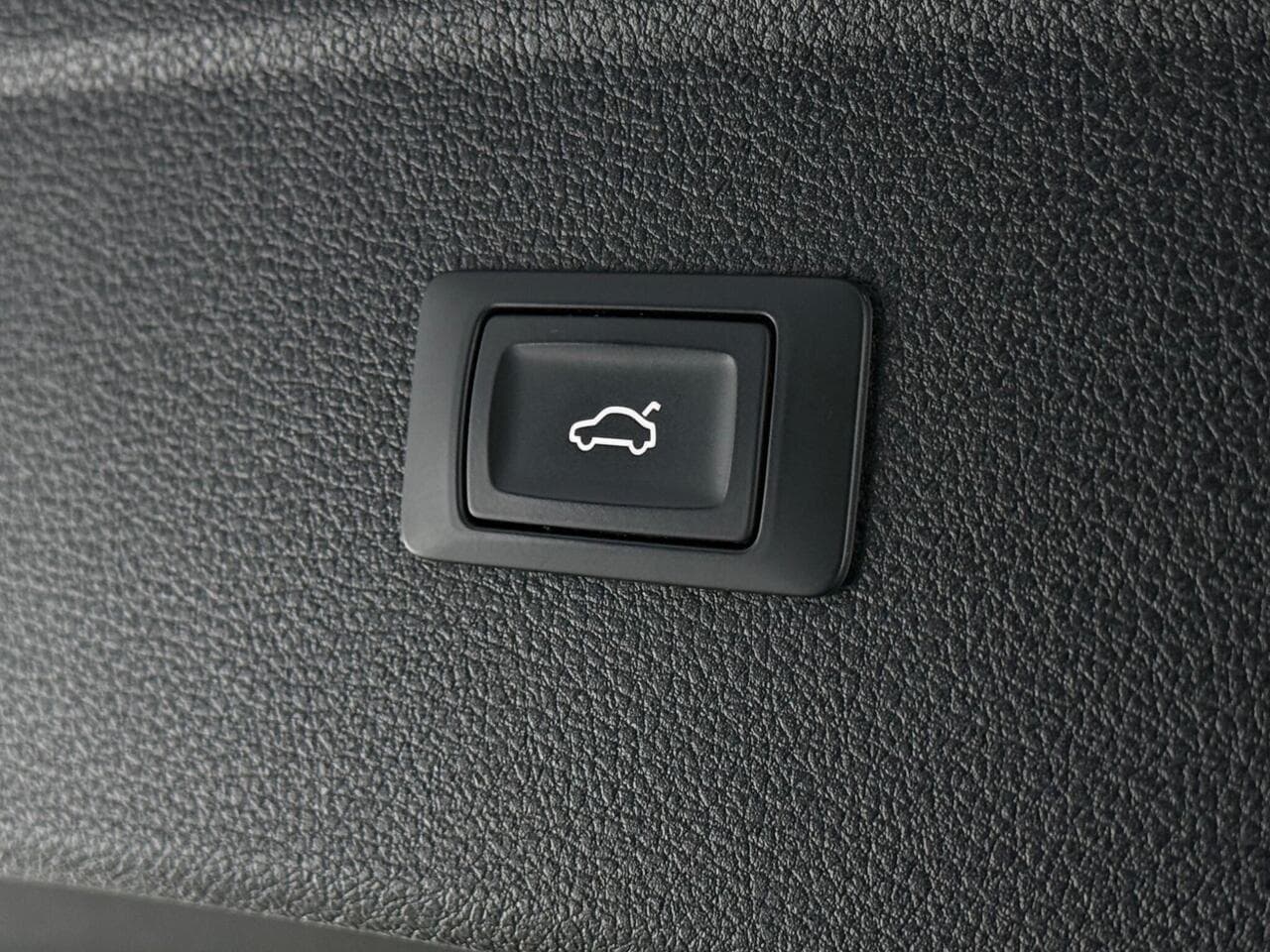 Audi Q5 thumbnail Misc Controls
