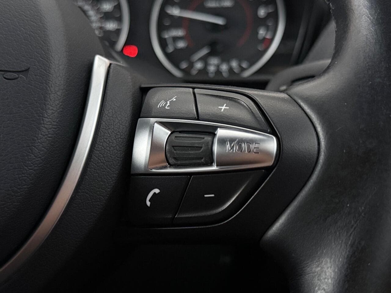 BMW 1 Series thumbnail Misc Controls