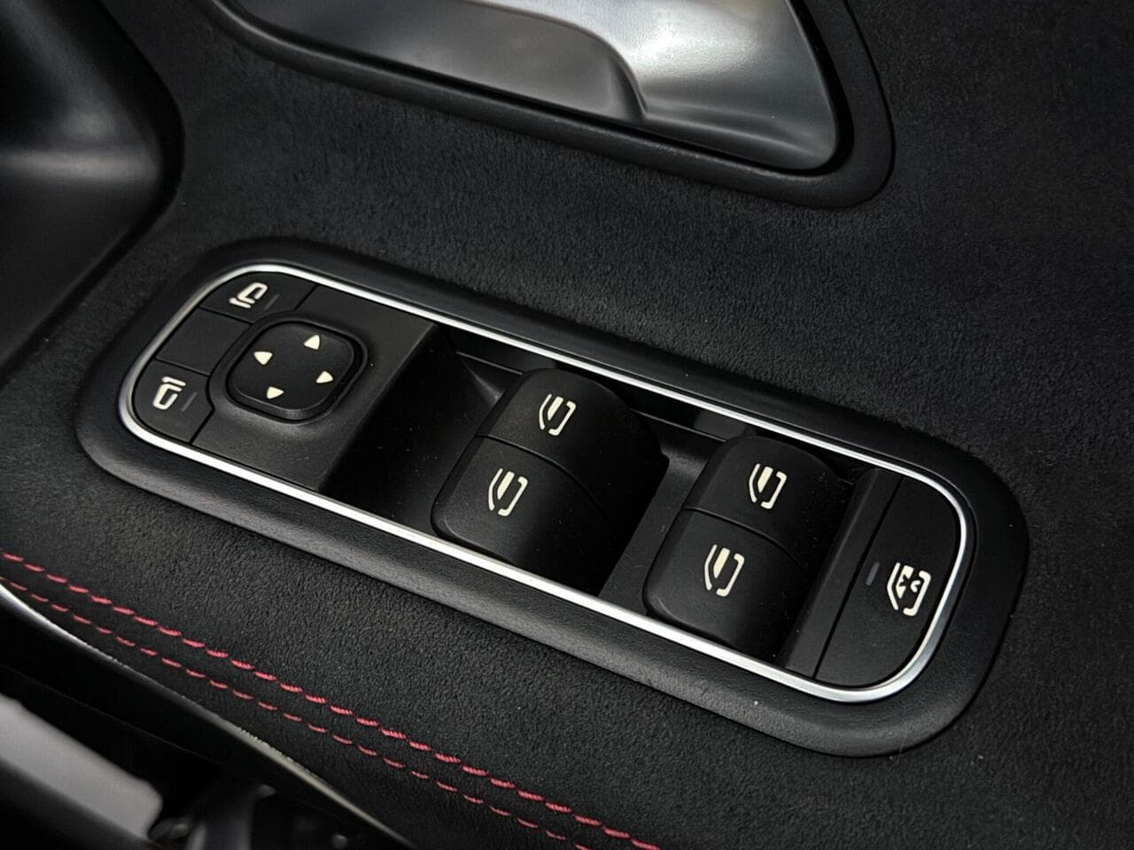 Mercedes-Benz A Class thumbnail Misc Controls