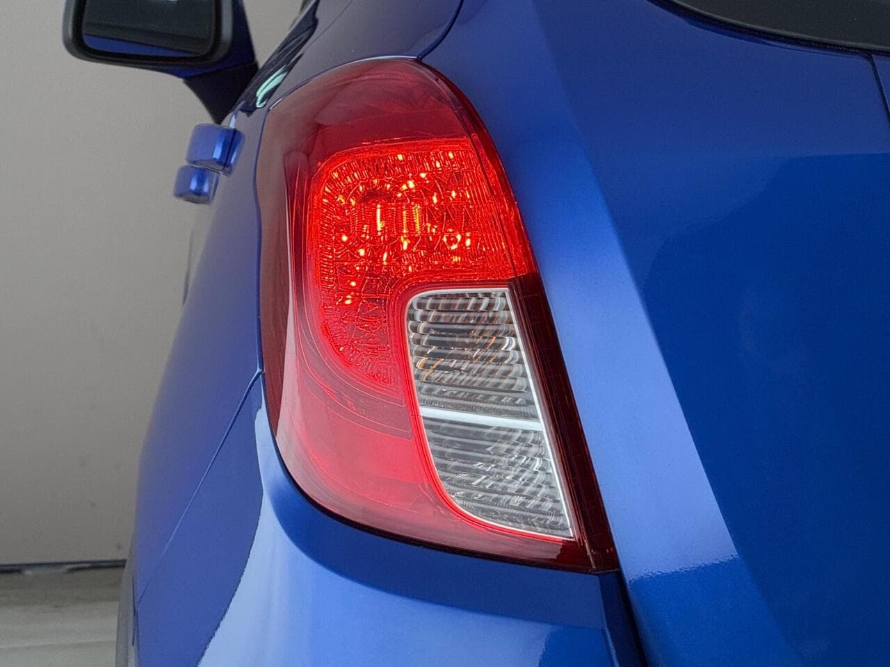 Vauxhall Mokka X thumbnail Lights Rear