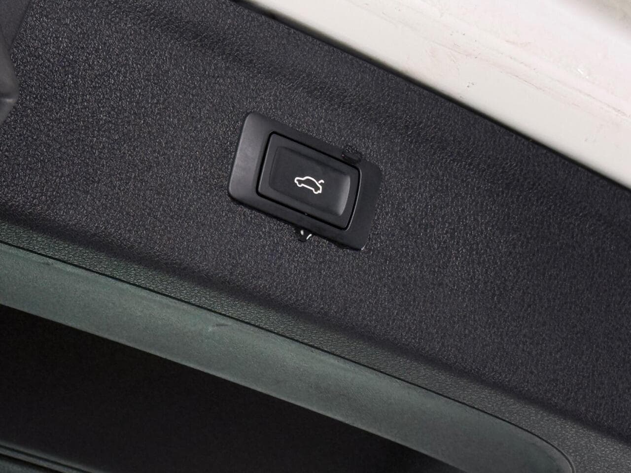 Audi Q3 thumbnail Misc Controls