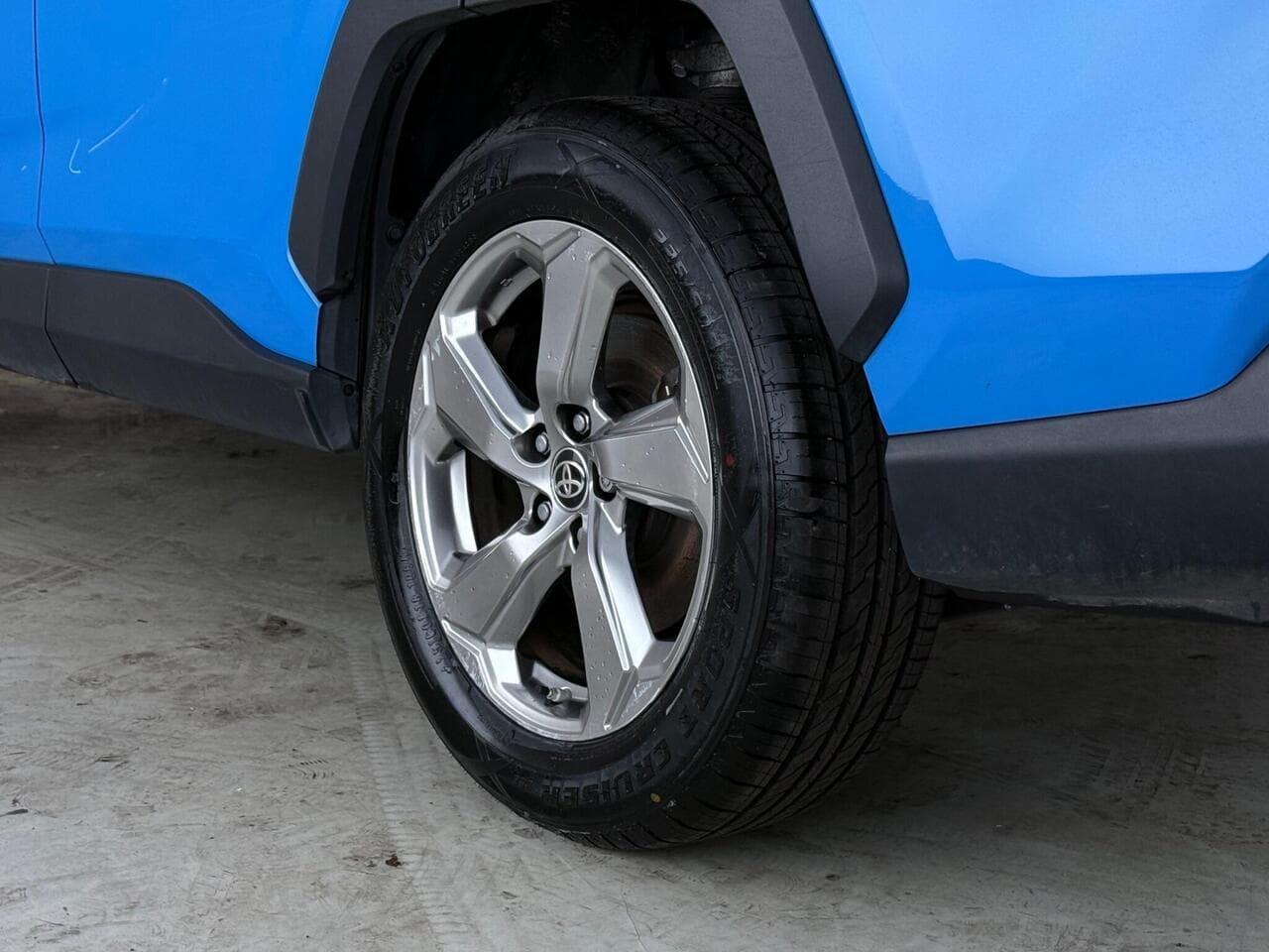 Toyota RAV4 thumbnail Wheel