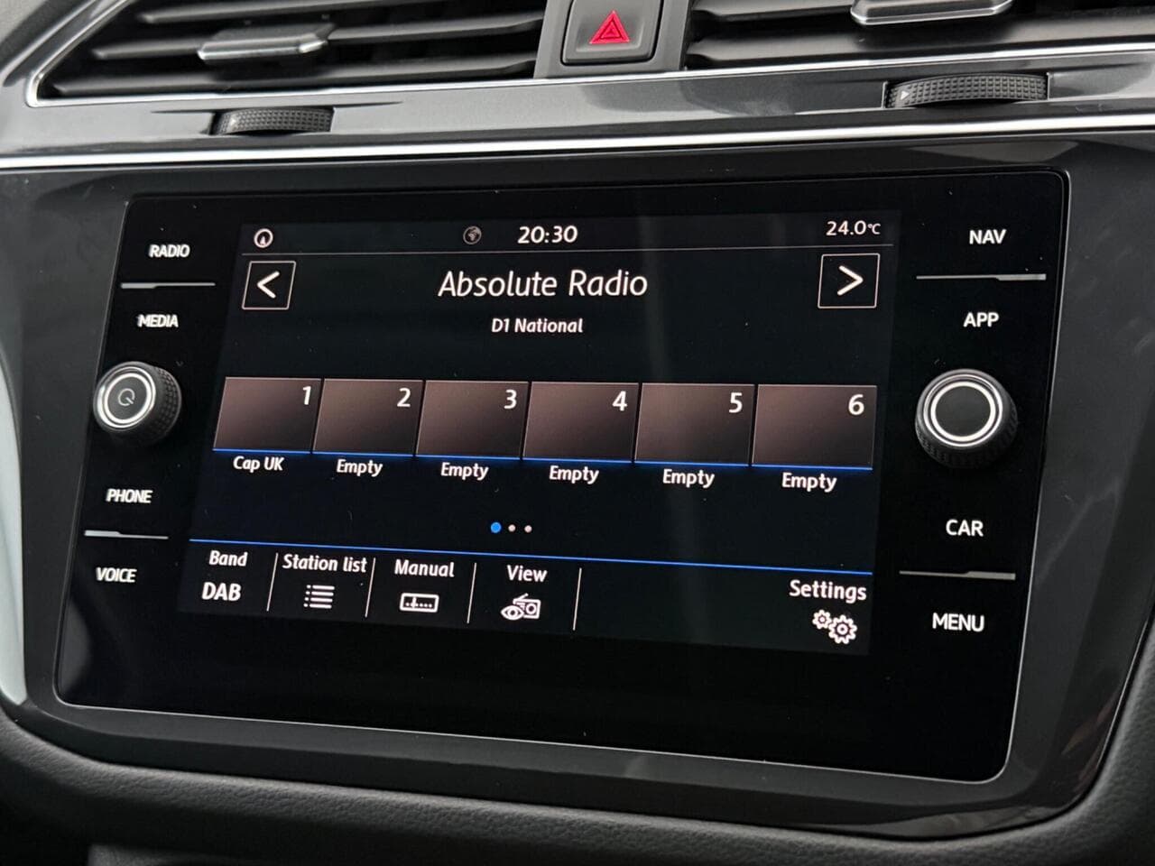 Volkswagen Tiguan Allspace thumbnail Infotainment System