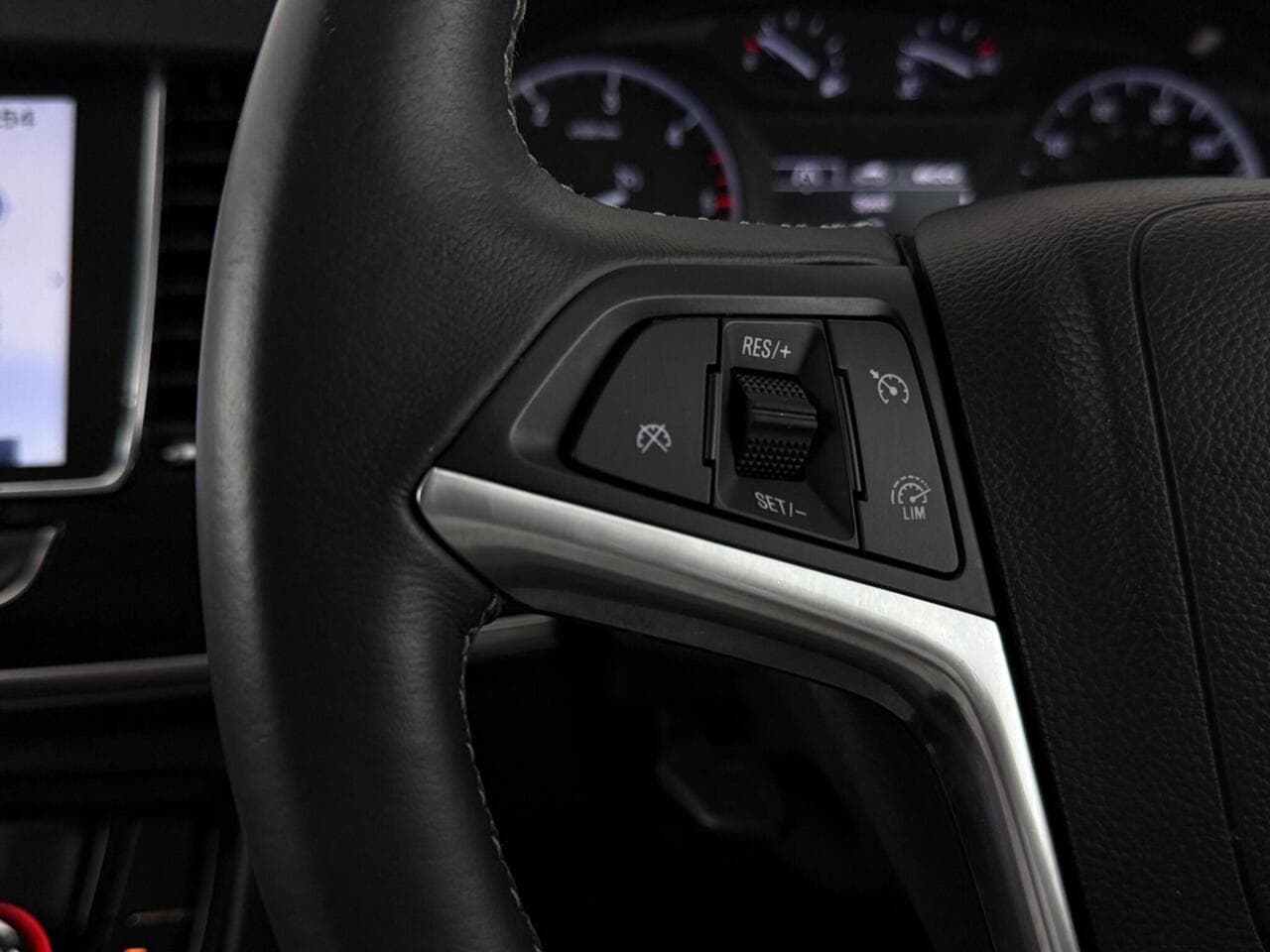 Vauxhall Mokka X thumbnail Misc Controls