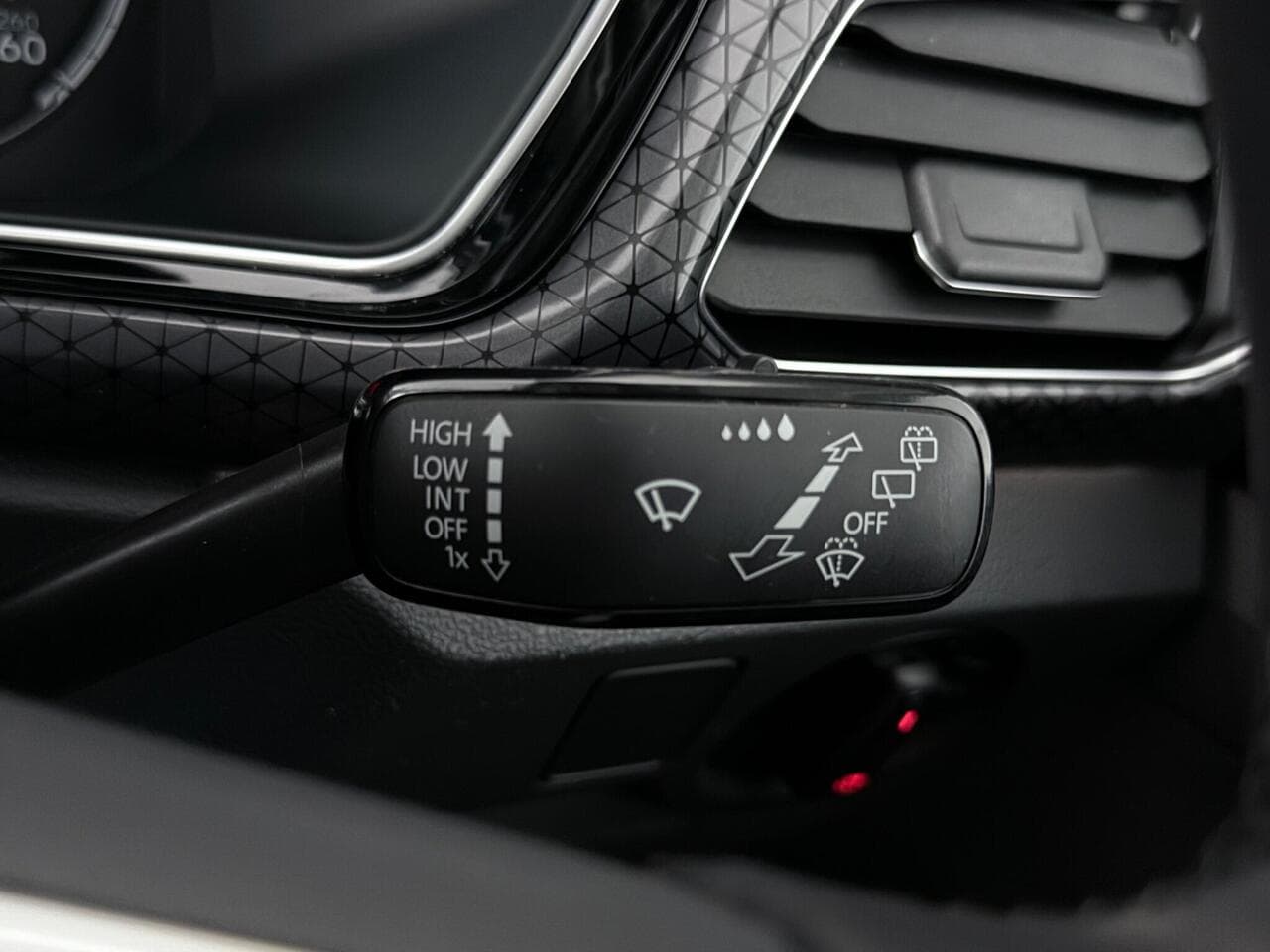 Volkswagen T-Cross thumbnail Misc Controls