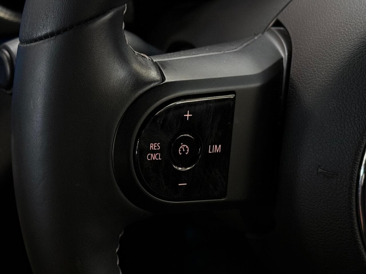 MINI Hatch thumbnail Misc Controls