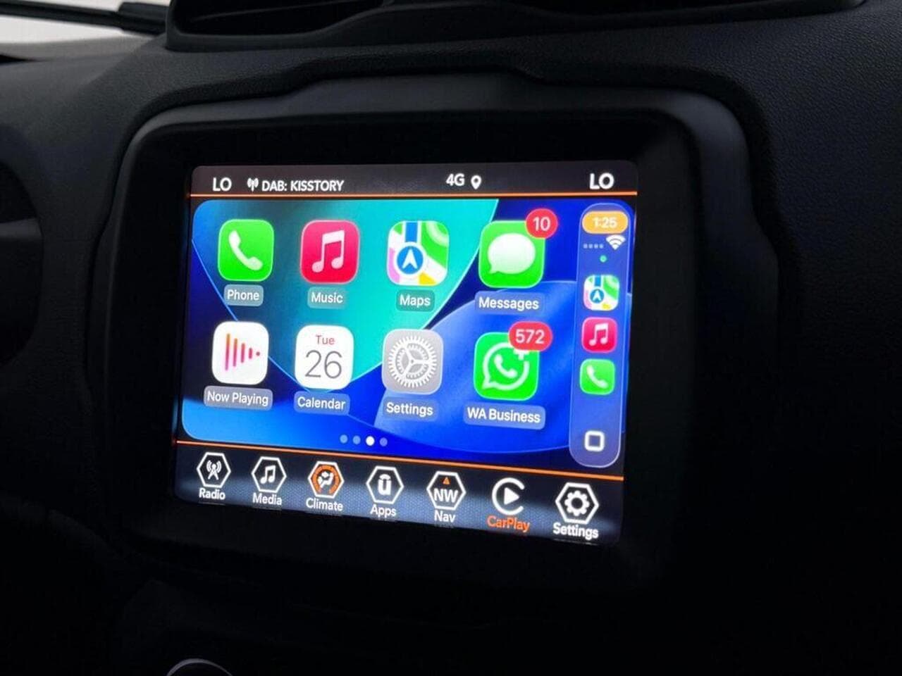 Jeep Renegade thumbnail Infotainment System