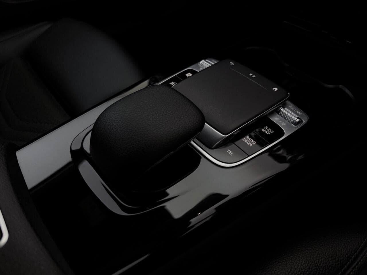 Mercedes-Benz A Class thumbnail Interior Front