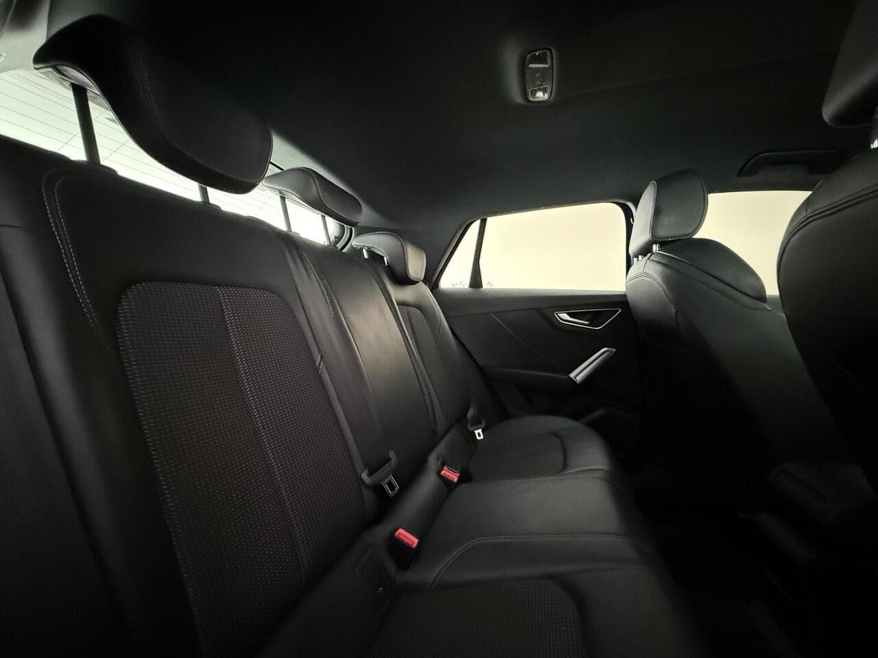 Audi Q2 thumbnail Seats Rear