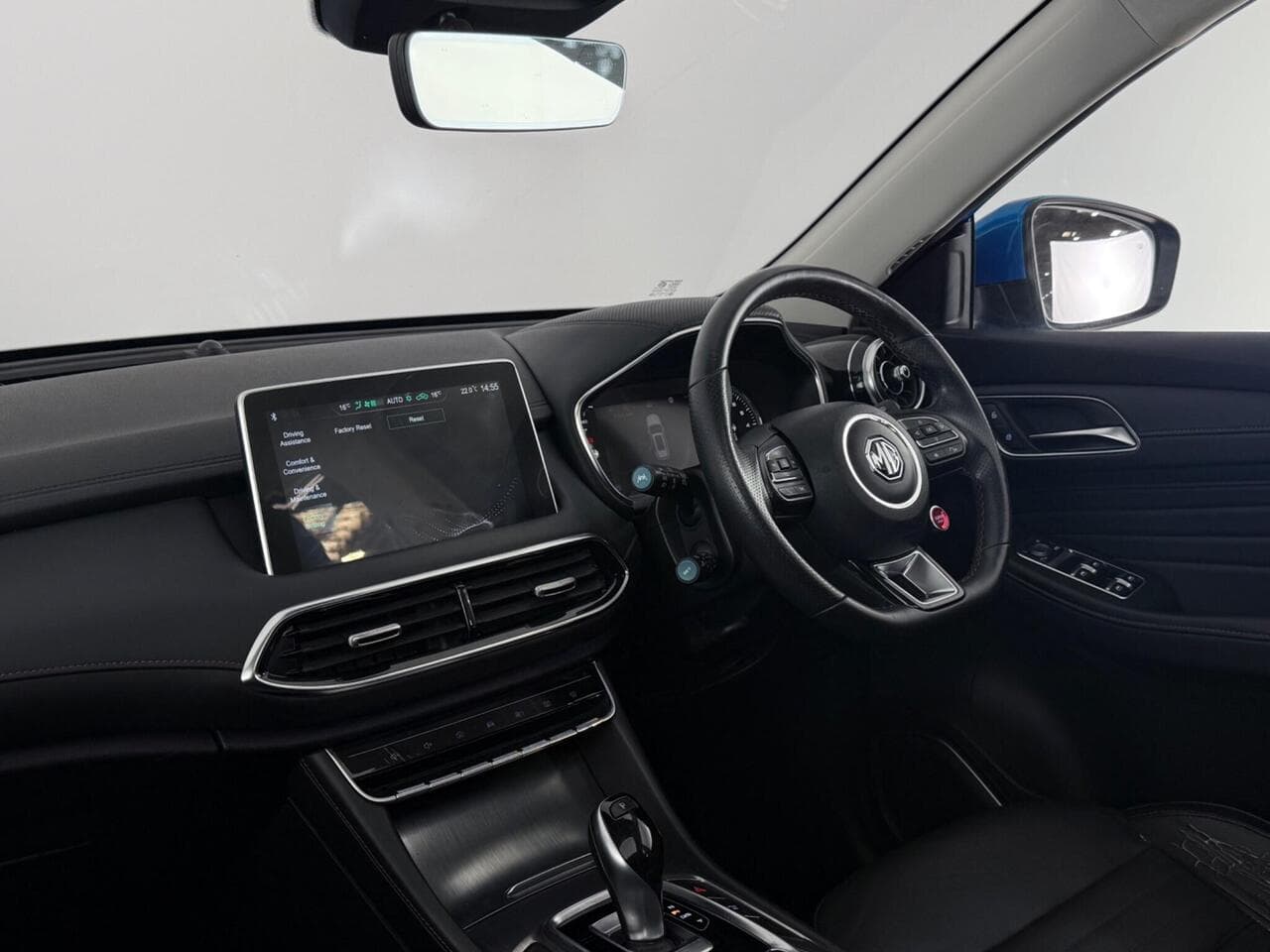 MG MG HS thumbnail Interior Front