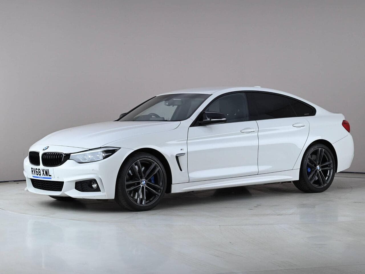 BMW 4 Series Gran Coupe thumbnail Front Left
