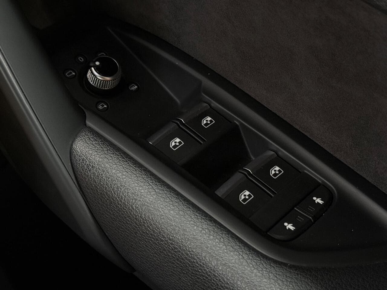 Audi Q5 thumbnail Misc Controls