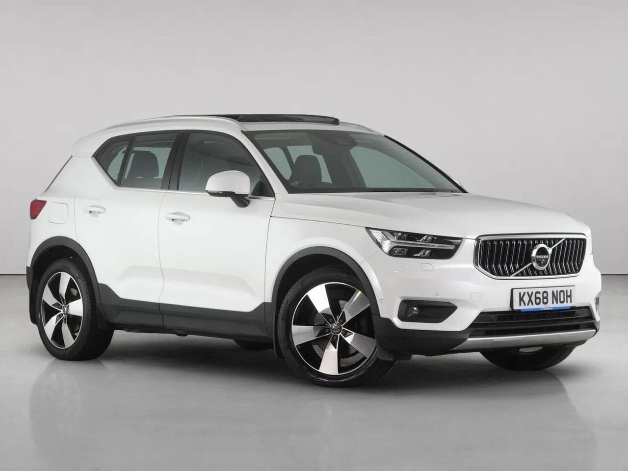 Volvo XC40 - Volvo XC40 2.0 D4 Inscription Pro SUV 5dr Diesel Auto AWD Euro 6 (s/s) (190 ps)