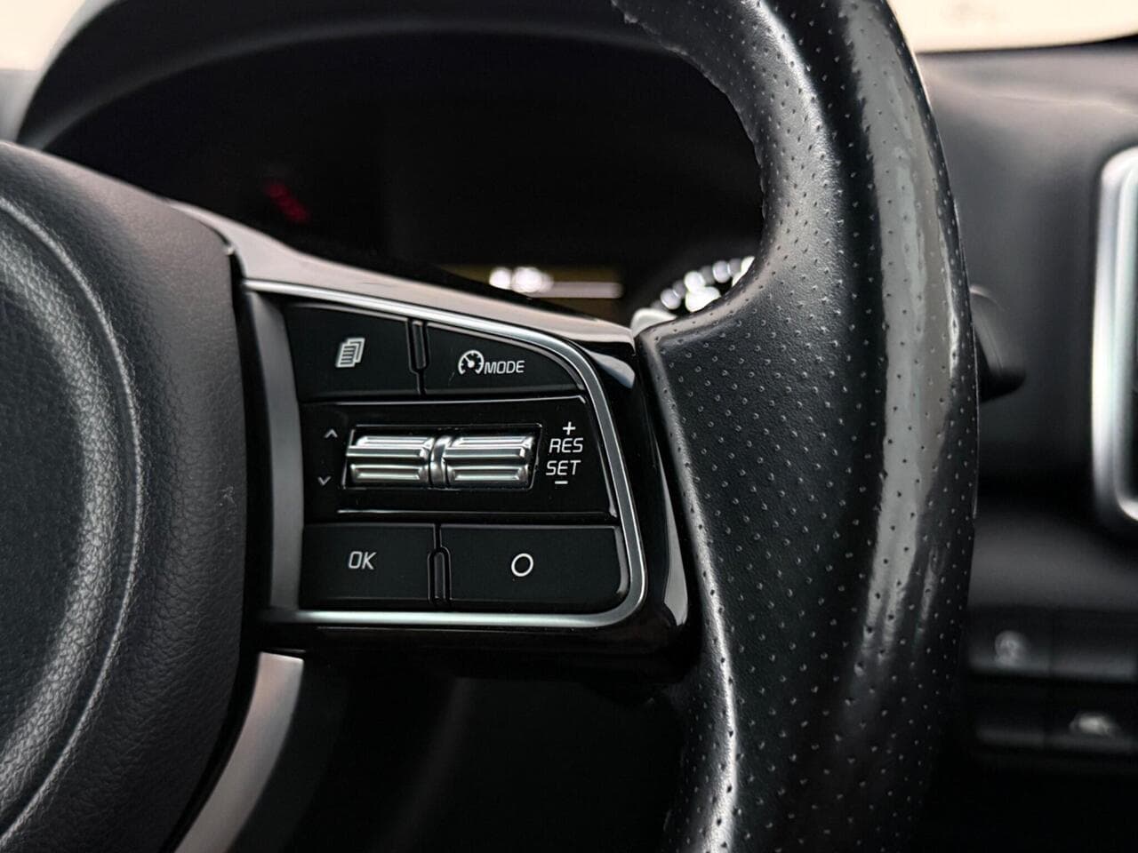 Kia Sportage thumbnail Misc Controls