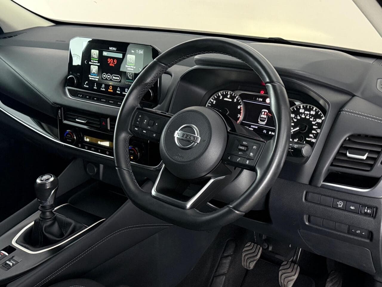 Nissan Qashqai thumbnail Steering Wheel