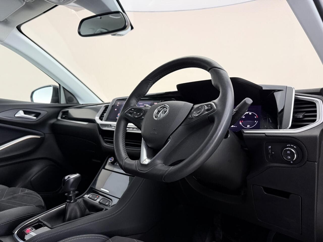 Vauxhall Grandland thumbnail Interior Front