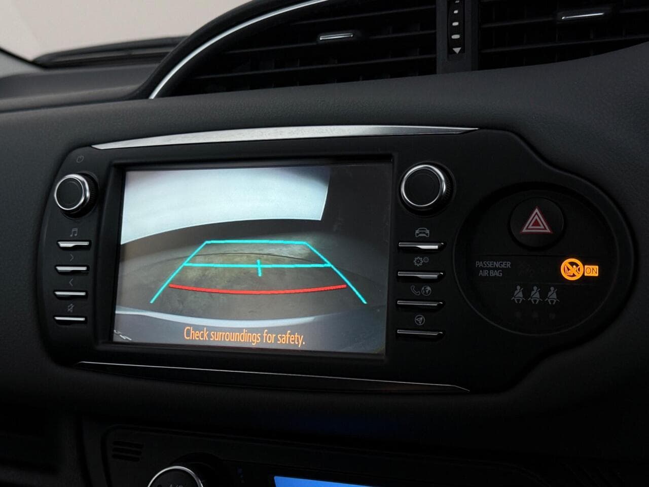 Toyota Yaris thumbnail Infotainment System