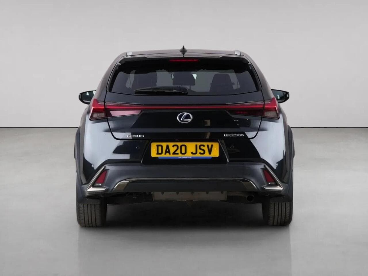 Lexus UX thumbnail Rear