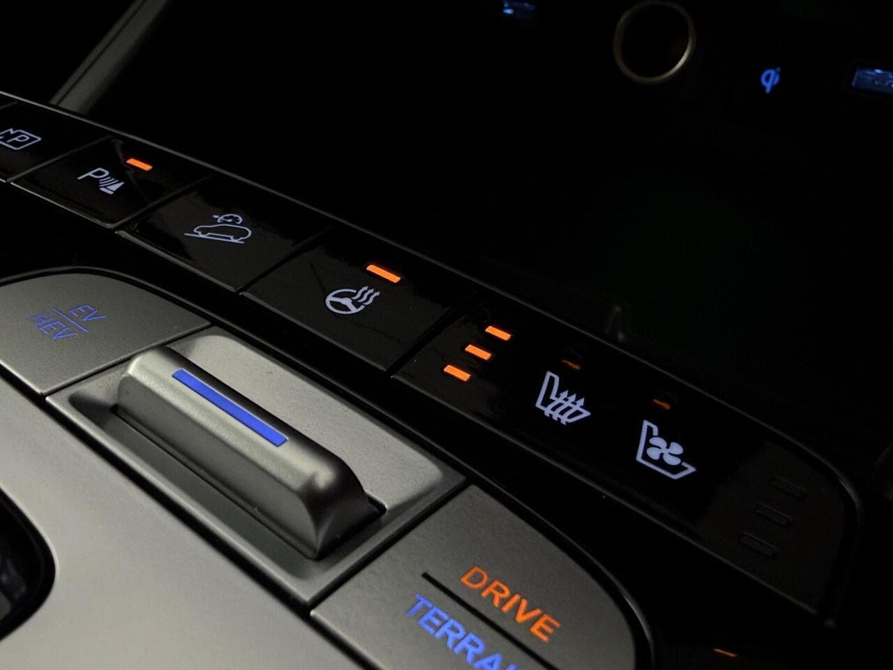 Hyundai TUCSON thumbnail Misc Controls