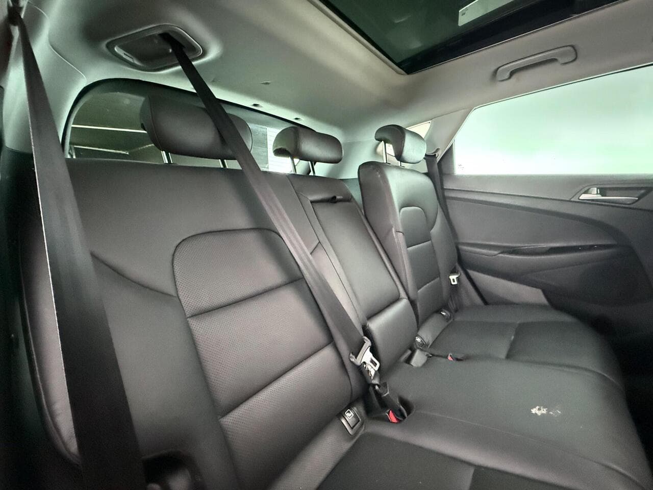 Hyundai TUCSON thumbnail Seats Rear
