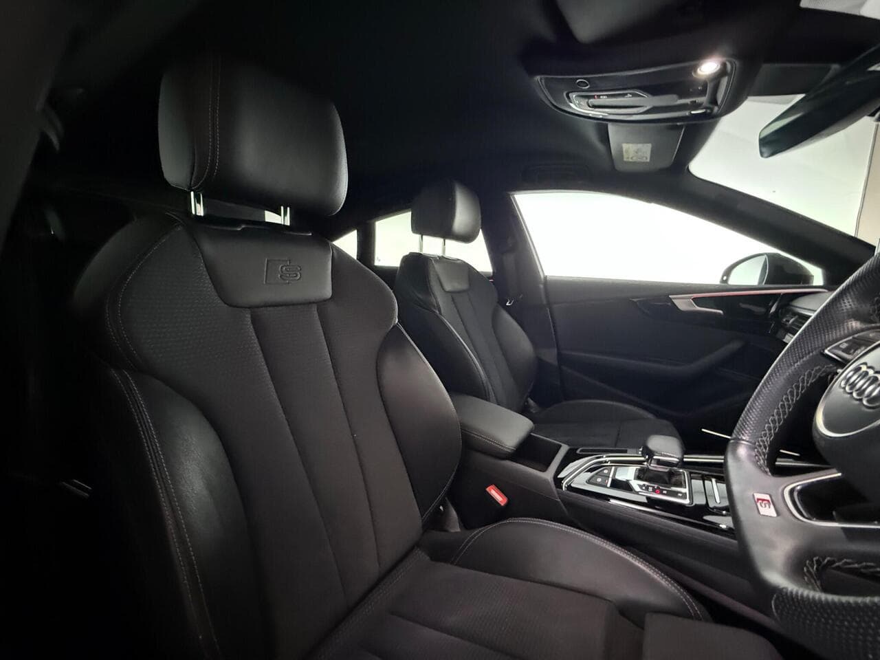 Audi A5 thumbnail Seat Driver