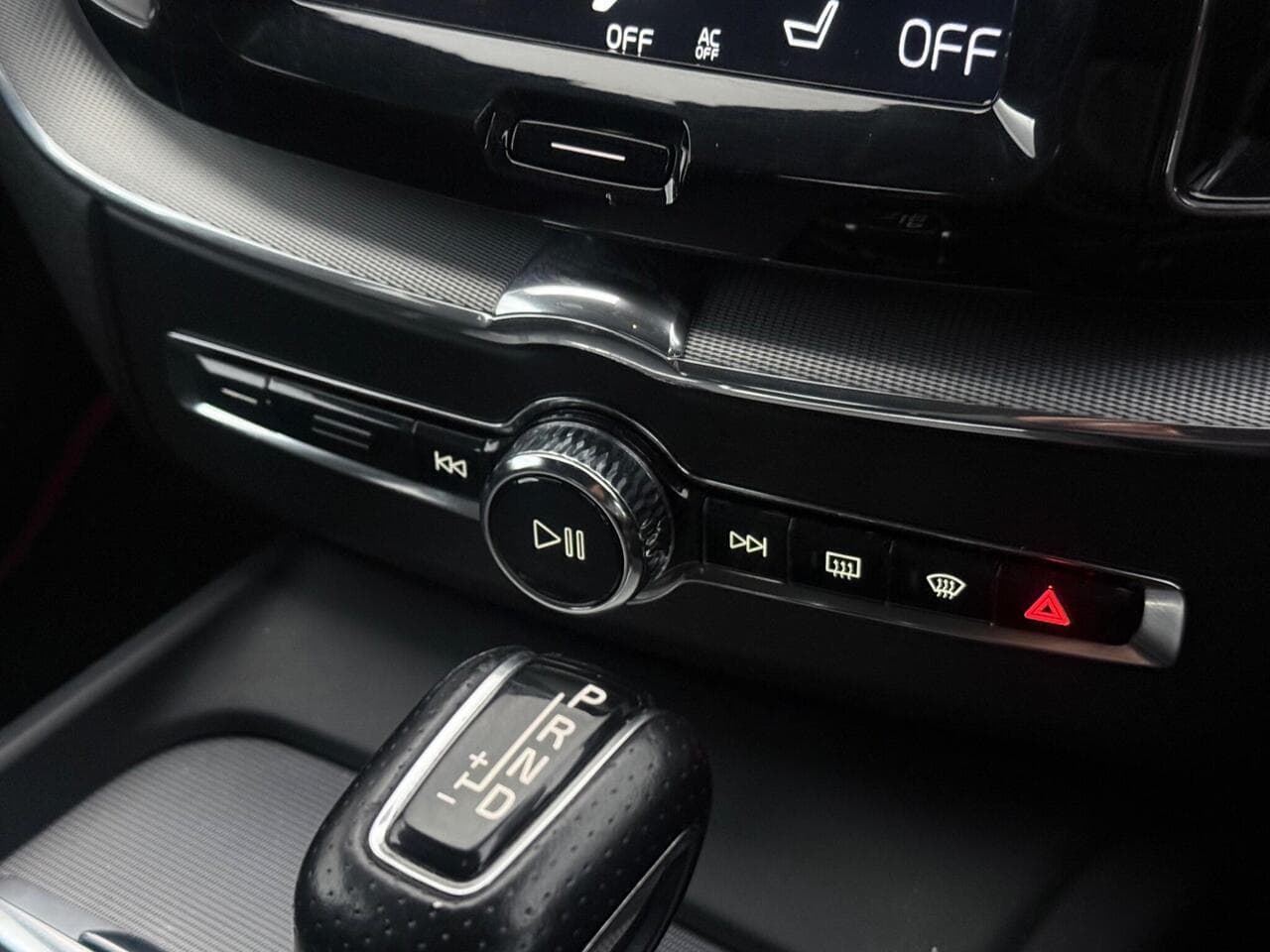 Volvo XC60 thumbnail Interior Front