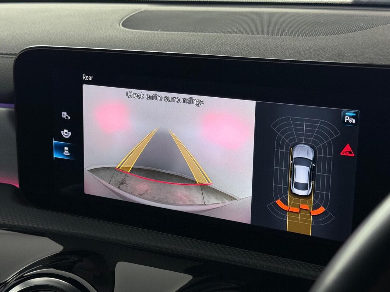Mercedes-Benz CLA thumbnail Infotainment System