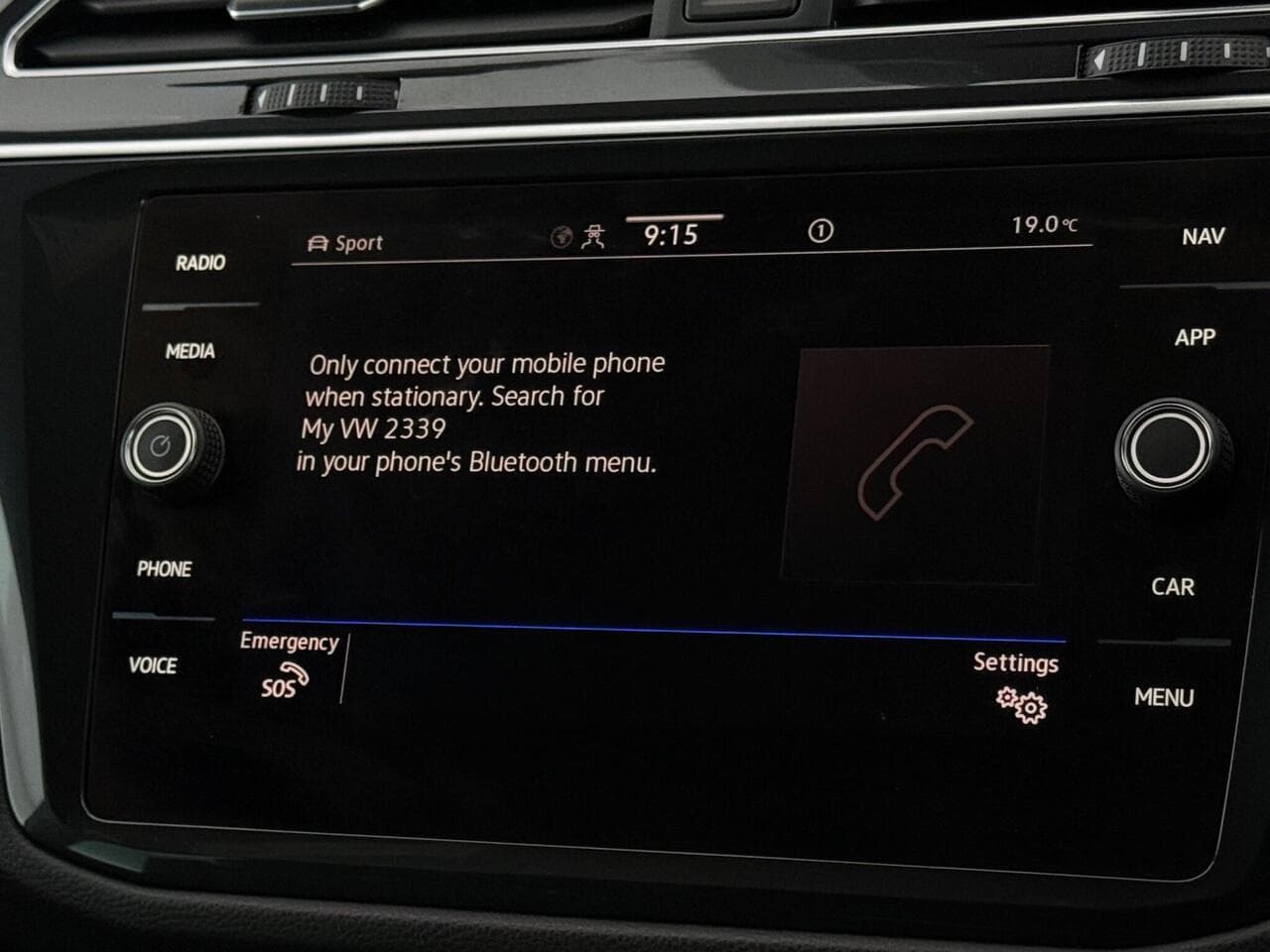 Volkswagen Tiguan thumbnail Infotainment System